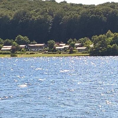 Lac de Villefranche-de-Panat : détente au cœur de l’Aveyron
